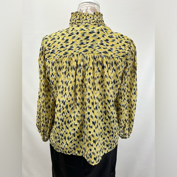 JOIE Yellow and black abstract print ruffle‎ collar top size XS. - Picture 4 of 12